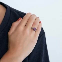 Bague en or gris avec rubis étoilé