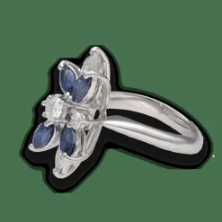 Bague en or gris avec saphirs navettes et diamants brillants