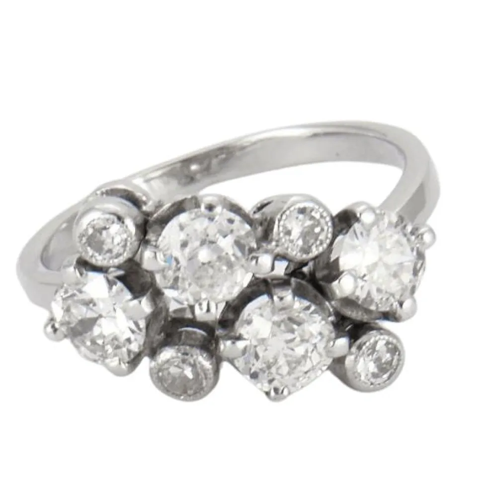 Bague en or gris, diamants