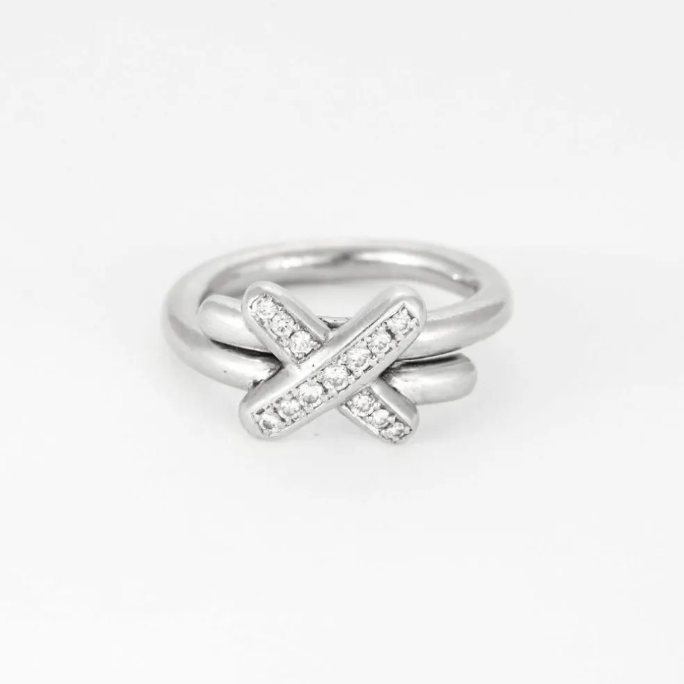 Bague en or gris et diamants