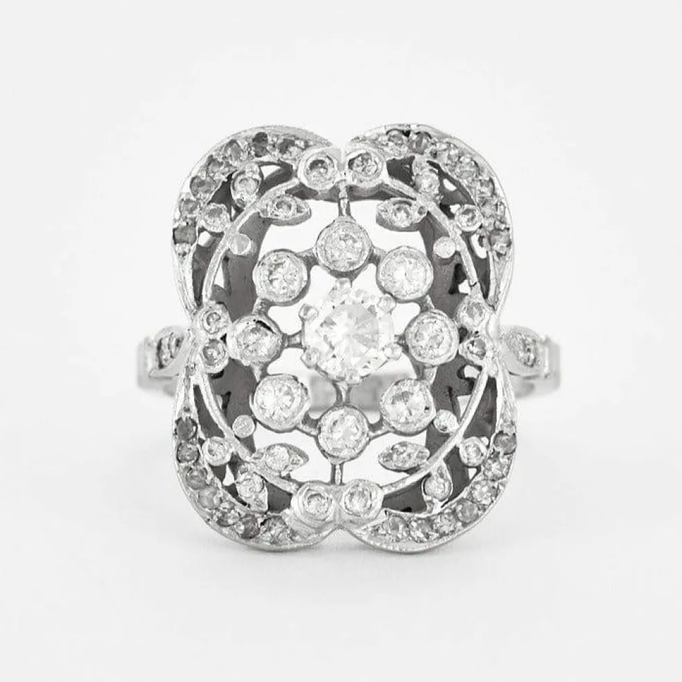 Bague en or gris et diamants