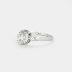 Bague en or gris et diamant taillé en rose