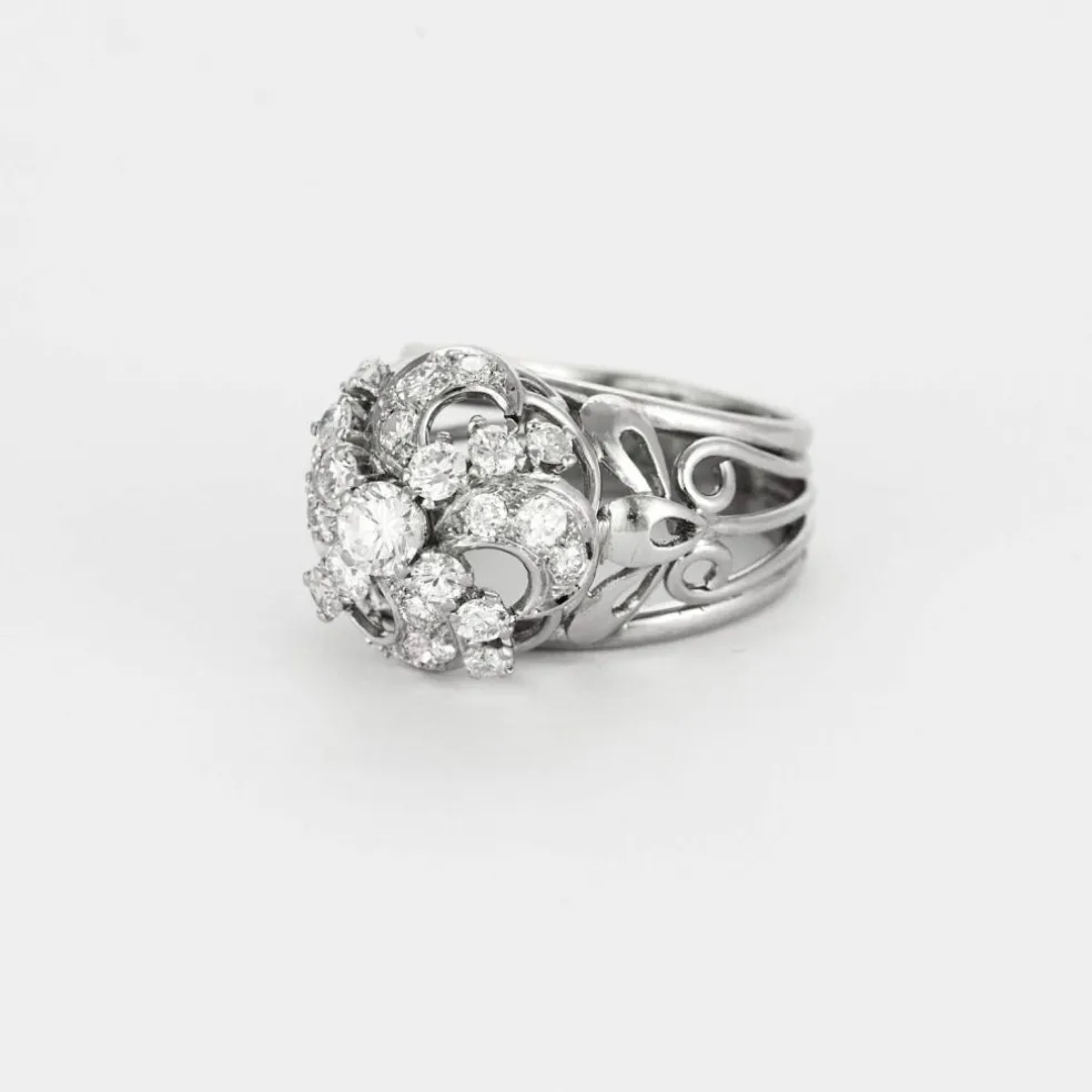 Bague en or gris et diamant