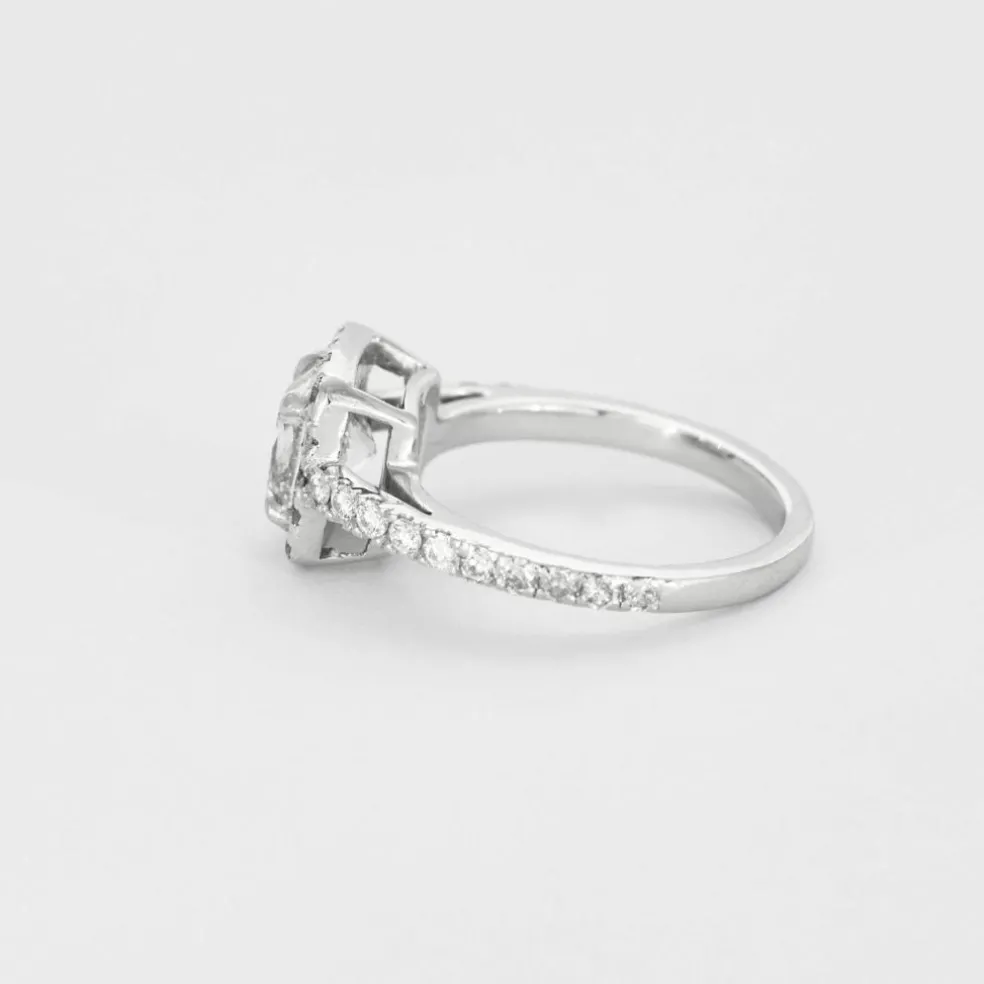 Bague en or gris et diamants