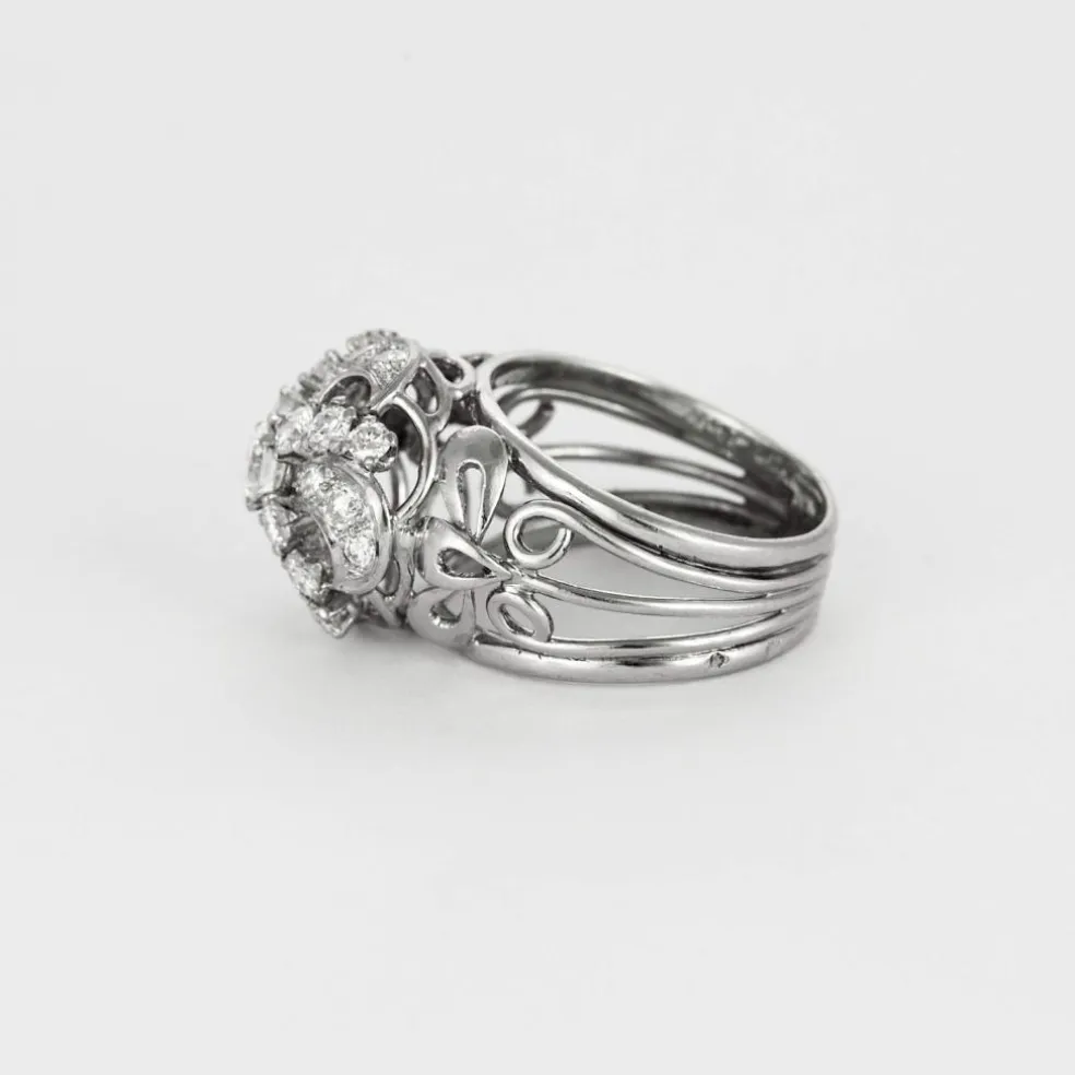 Bague en or gris et diamant