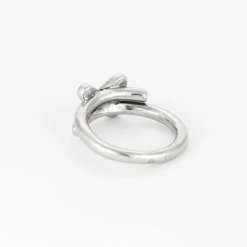 Bague en or gris et diamants