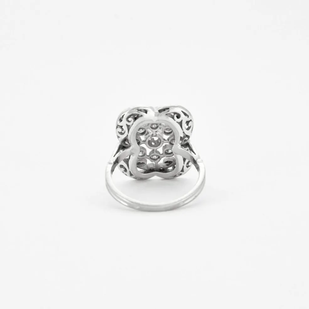 Bague en or gris et diamants