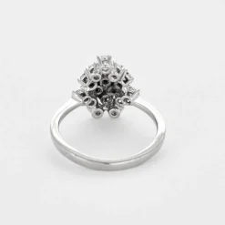 Bague en or gris et diamants