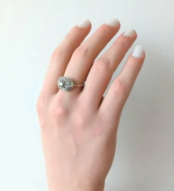 Bague en or gris et diamants, époque art déco