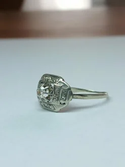 Bague en or gris et diamants, époque art déco