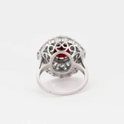Bague en or gris rubis et diamants