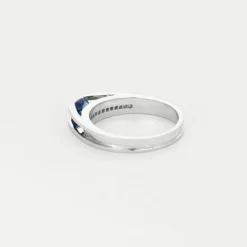 Bague en or gris saphir et diamants