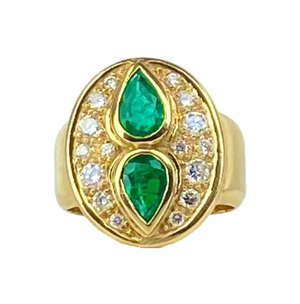 Bague en or jaune 18 carats, émeraudes et diamants