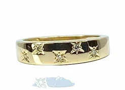 Bague en or jaune 18 carats sertie de 5 diamants
