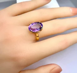 Bague en or jaune 18 carats et améthyste