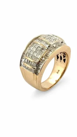 Bague en or jaune 18 carats diamants princesse et baguette