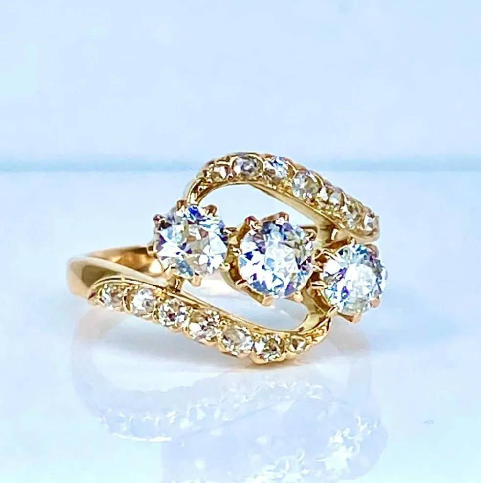 Bague en or jaune 18 carats et diamants vers 1900