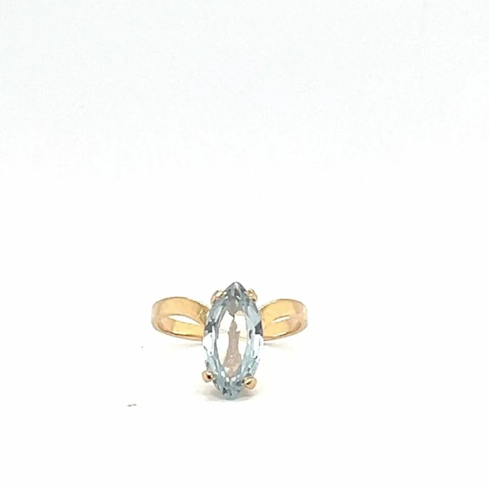 Bague en or jaune 18 carats avec aigue-marine taille navette