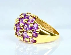 Bague en or jaune 18 carats sertie de 29 améthystes