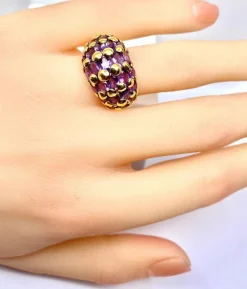 Bague en or jaune 18 carats sertie de 29 améthystes
