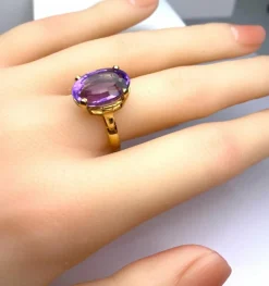 Bague en or jaune 18 carats et améthyste