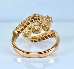 Bague en or jaune 18 carats et diamants vers 1900