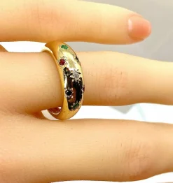 Bague en or jaune 18 carats, multipierres precieuses