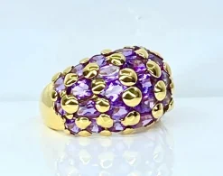 Bague en or jaune 18 carats sertie de 29 améthystes