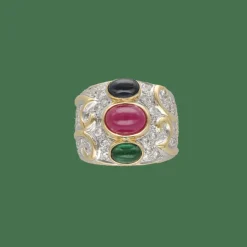 Bague en or jaune 18 Cts avec saphir, rubis, émeraude et diamants vers 1990. T49