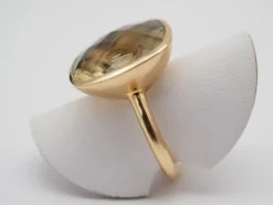 Bague en or jaune 750 mil et Citrine