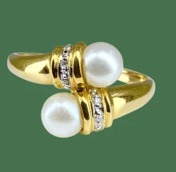 Bague en or jaune, 2 perles et 6 diamants