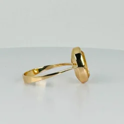 Bague en or jaune avec citrine ovale