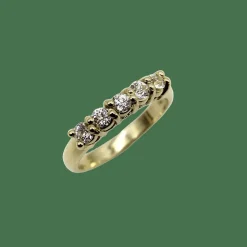 Bague en or jaune avec diamant taille européenne ancienne
