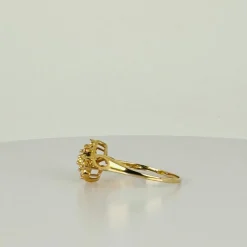 Bague en or jaune avec diamants