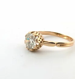 Bague en or jaune avec diamant