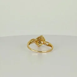 Bague en or jaune avec diamants