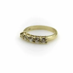 Bague en or jaune avec diamant taille européenne ancienne