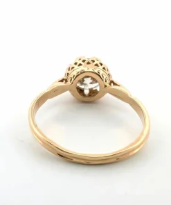 Bague en or jaune avec diamant