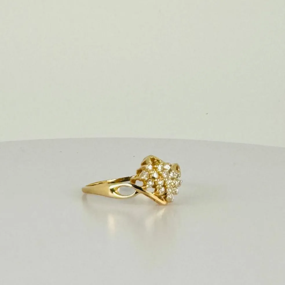 Bague en or jaune avec diamants