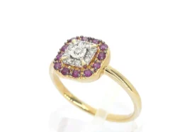 Bague en or jaune avec diamants et rubis