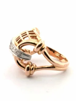 Bague en or jaune avec diamants