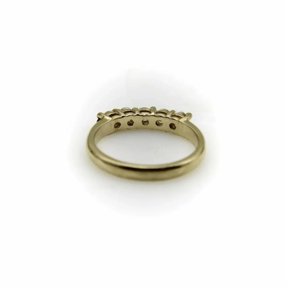 Bague en or jaune avec diamant taille européenne ancienne