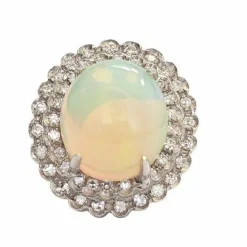 Bague en or jaune avec opale et diamants