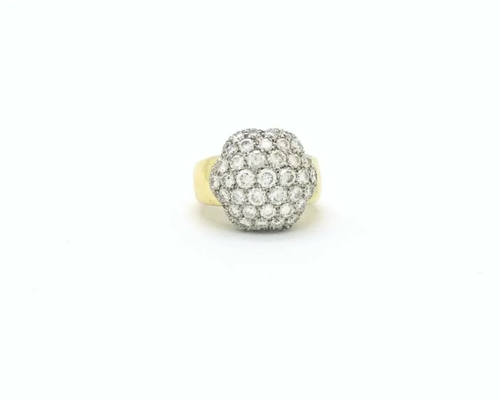 BAGUE EN OR JAUNE AVEC PAVE' DE DIAMANTS
