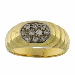 Bague en or jaune avec pavé de diamants ovales