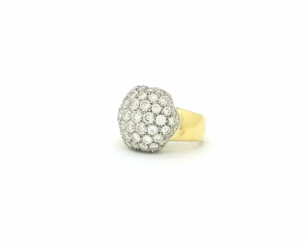 BAGUE EN OR JAUNE AVEC PAVE' DE DIAMANTS