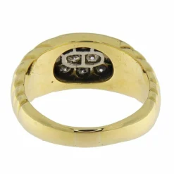 Bague en or jaune avec pavé de diamants ovales