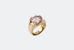 Bague en or jaune avec quartz rose
