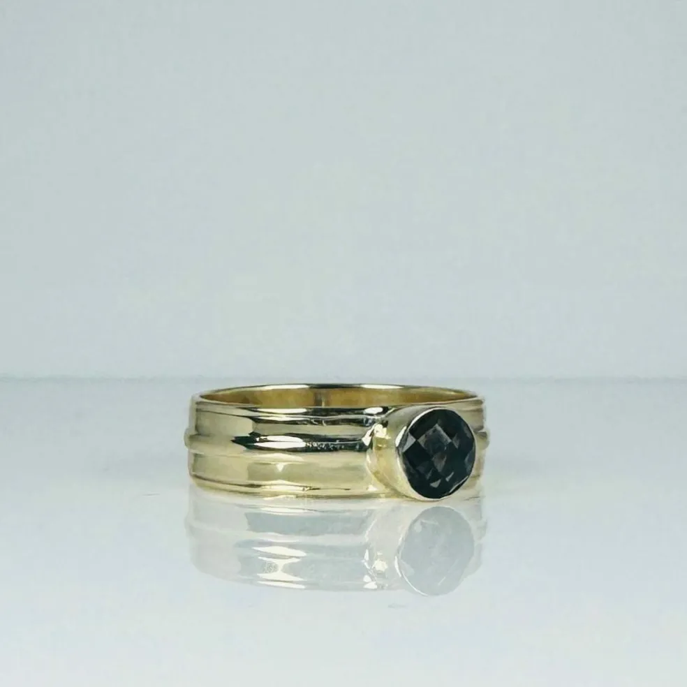 Bague en or jaune avec quartz fumé à facettes rondes