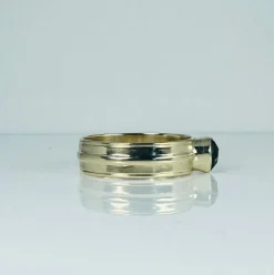 Bague en or jaune avec quartz fumé à facettes rondes